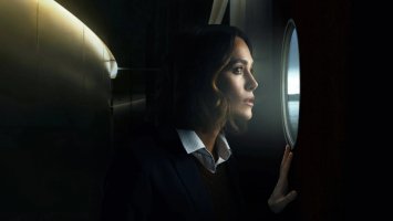 Рецензия и отзывы на фильм «Девушка из каюты №10»